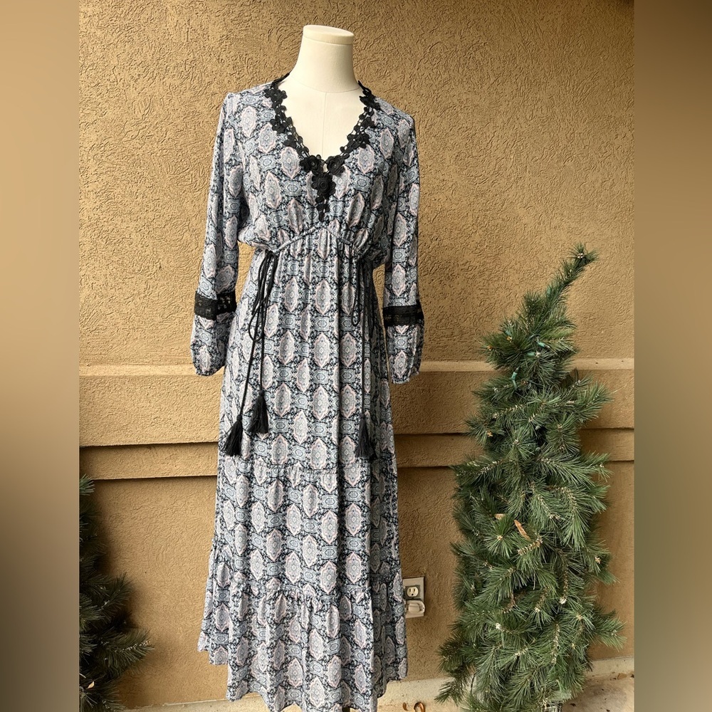 Kobi Halperin Blue and Black Lace Dress - Picture 2 of 9